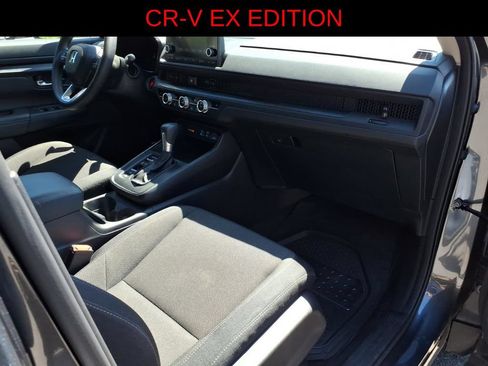 Used 2025 Honda CR-V EX image 9