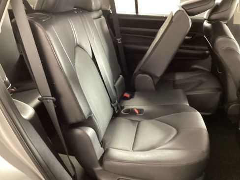 Used 2024 Toyota Grand Highlander AWD image 22