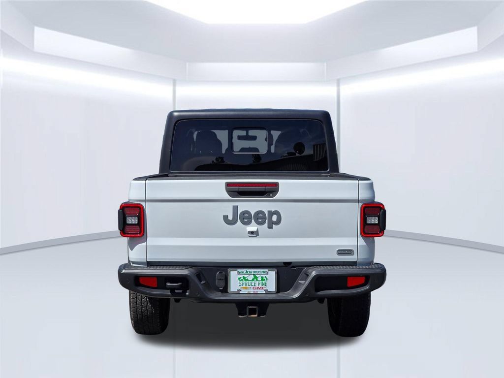 Used 2020 Jeep Gladiator Overland AWD/4WD image 19