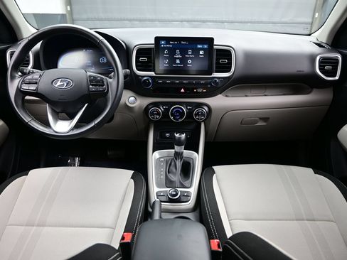 Certified 2026 Hyundai Venue SEL FWD image 16