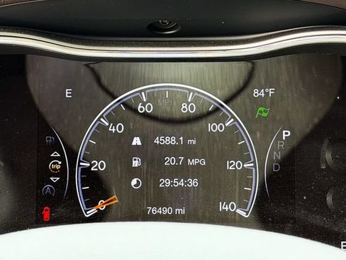 Used 2019 Jeep Grand Cherokee Overland RWD image 13