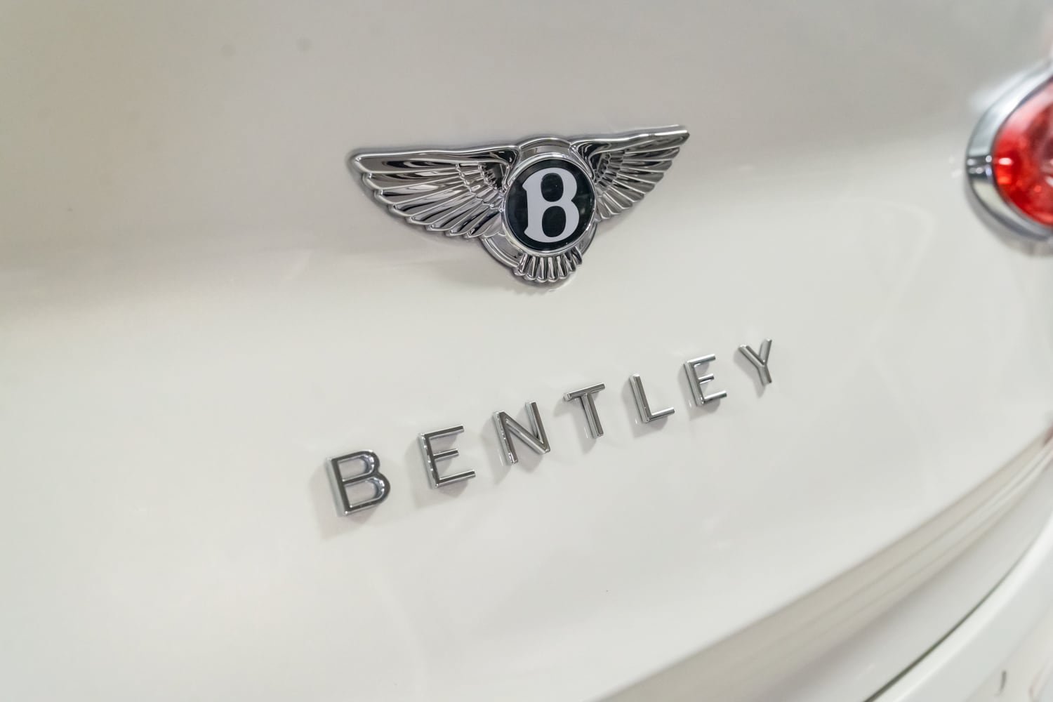 Used 2023 Bentley Bentayga AWD/4WD image 48