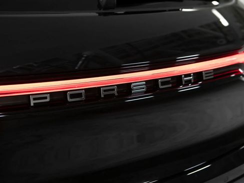New 2026 Porsche Macan AWD/4WD image 19