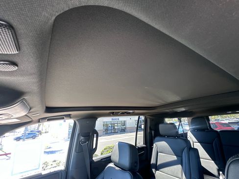 Used 2024 GMC Yukon XL Denali image 20