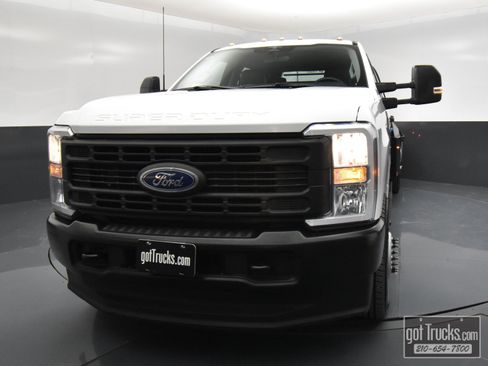 Used 2023 Ford F350 XL image 50