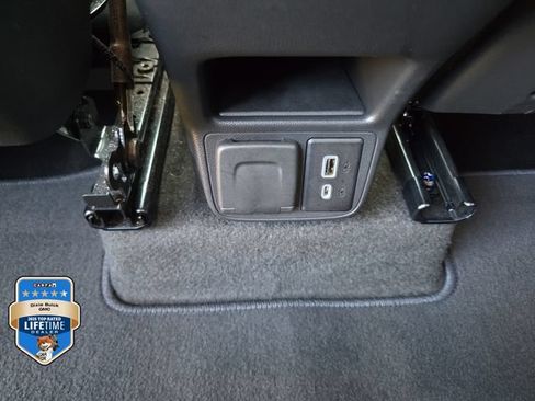 Certified 2022 Buick Encore GX Essence w/ Advanced Technology Package FWD image 12