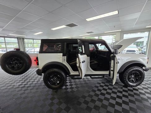Used 2024 Ford Bronco Wildtrak AWD/4WD image 14