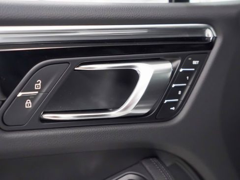 New 2026 Porsche Macan S image 22