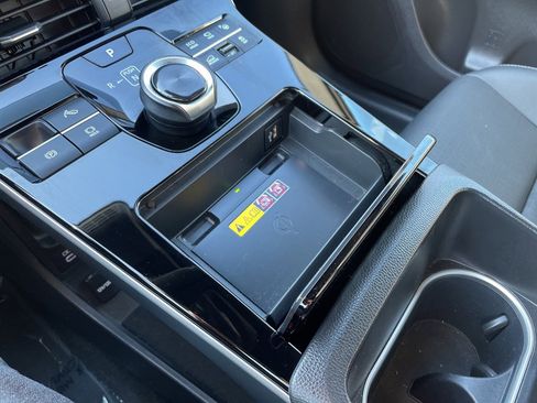 Used 2024 Toyota bZ4X Limited image 31