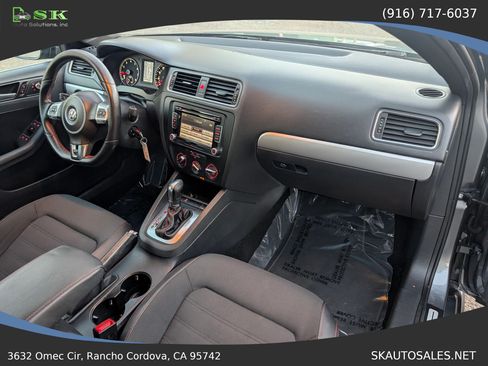 Used 2014 Volkswagen Jetta GLI FWD image 16