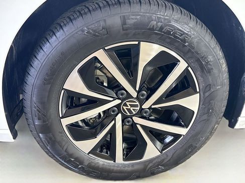 Used 2025 Volkswagen Jetta S image 37