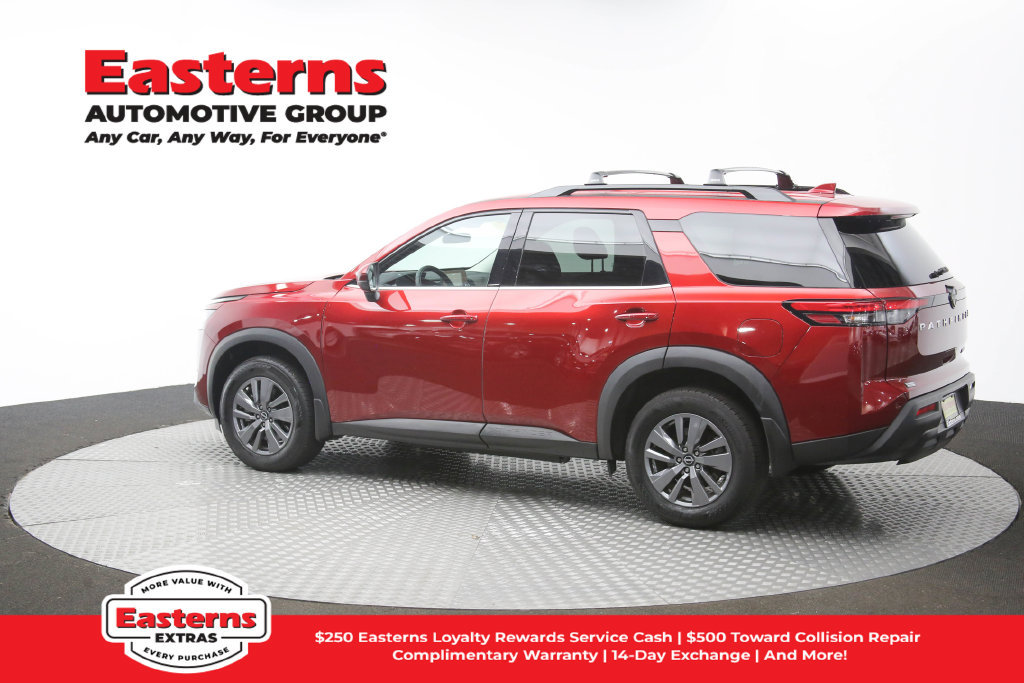 Used 2024 Nissan Pathfinder SV AWD/4WD image 65