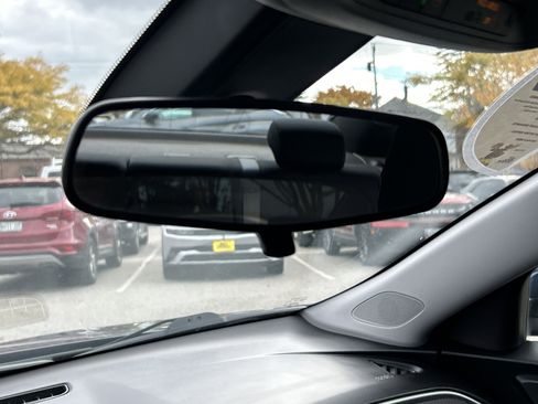 Used 2022 Chevrolet Malibu LT image 27