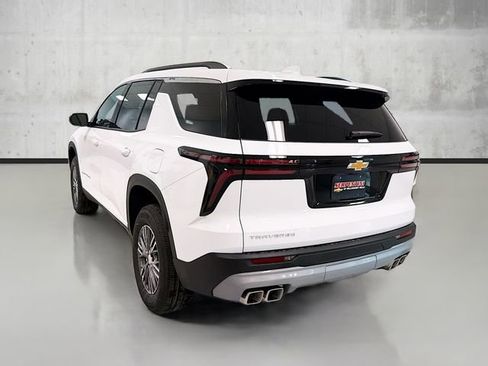 New 2026 Chevrolet Traverse LT image 7