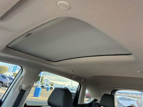 Used 2024 Honda HR-V EX-L image 16