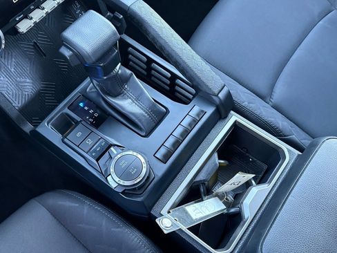 Used 2025 Toyota Tacoma SR5 image 22