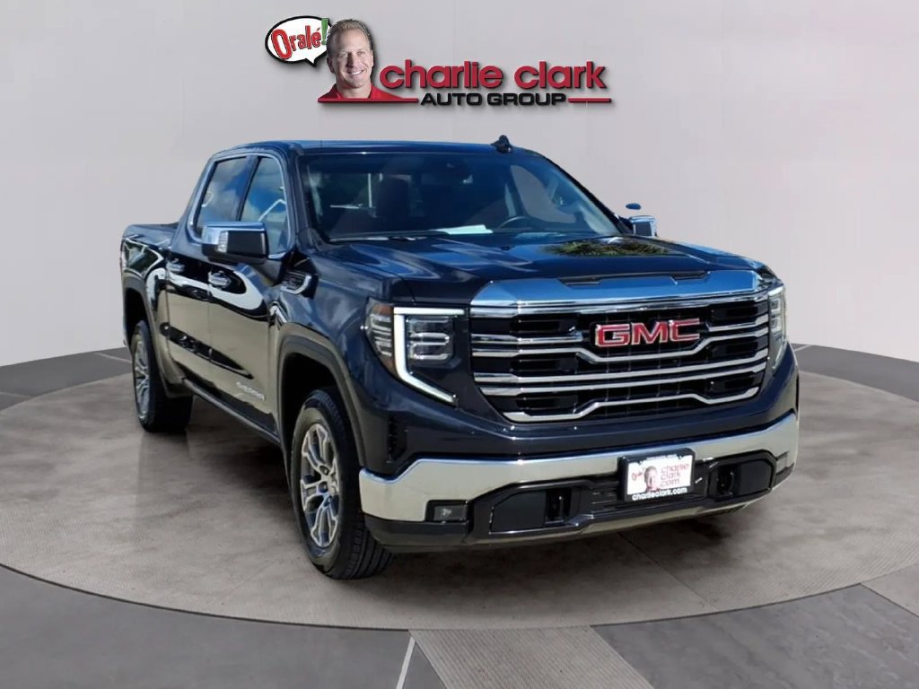 Used 2025 GMC Sierra 1500 SLT RWD image 7