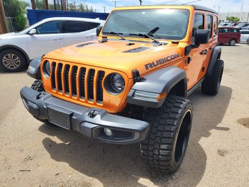 Used 2023 Jeep Wrangler Unlimited Rubicon 4xe w/ Cold Weather Group AWD/4WD image 12