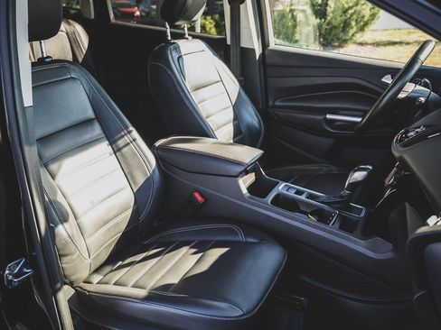 Used 2018 Ford Escape Titanium w/ Ford Safe & Smart Package image 33