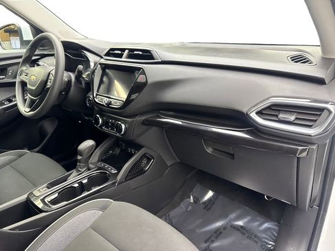 Used 2023 Chevrolet TrailBlazer LT w/ Convenience Package FWD image 52