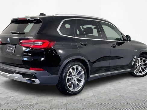Certified 2022 BMW X5 xDrive45e image 8