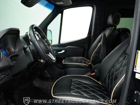 Used 2022 Mercedes-Benz Sprinter 2500 image 35