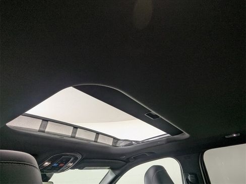 New 2025 Jeep Grand Cherokee Altitude image 27