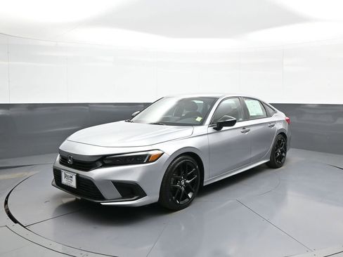 Used 2023 Honda Civic Sport image 1