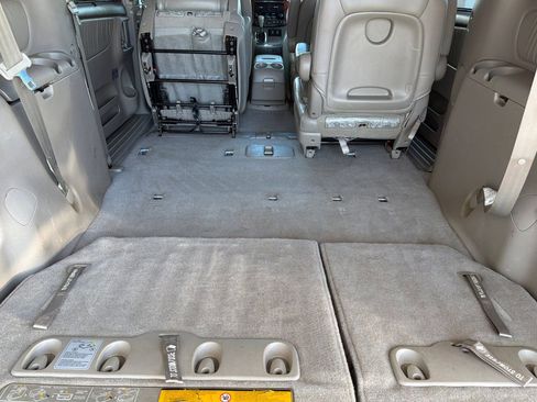 Used 2004 Toyota Sienna XLE AWD/4WD image 16