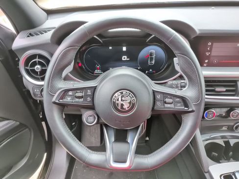 Used 2024 Alfa Romeo Stelvio Veloce image 26