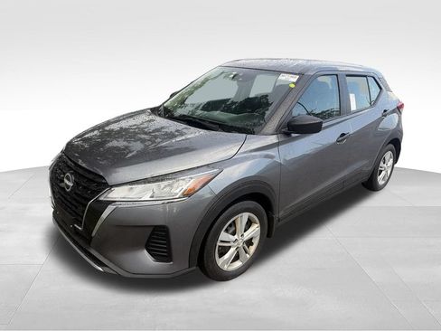 Used 2023 Nissan Kicks S FWD image 2
