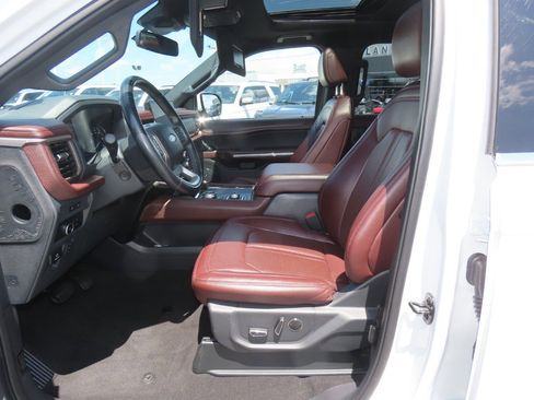Used 2024 Ford Expedition Limited AWD/4WD image 26