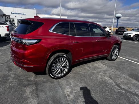 Used 2025 Buick Enclave Avenir w/ Super Cruise Package image 2