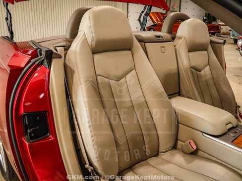 Used 2005 Cadillac XLR RWD image 92