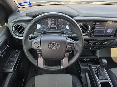 Used 2021 Toyota Tacoma TRD Sport w/ Technology Package RWD image 14