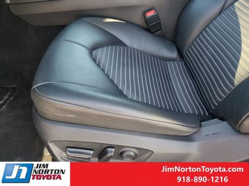 Used 2024 Toyota Camry SE image 26