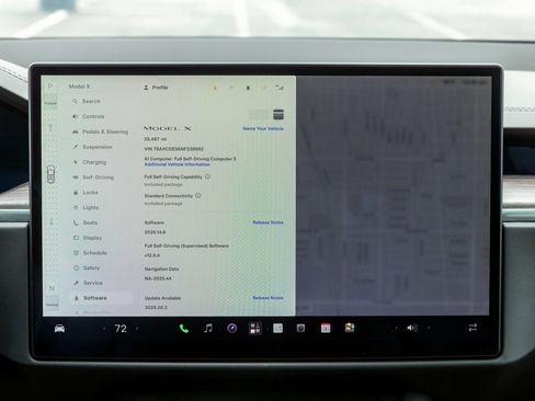 Used 2022 Tesla Model X AWD/4WD image 34