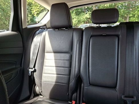 Used 2016 Ford C-MAX Energi SEL w/ Equipment Group 301A image 16