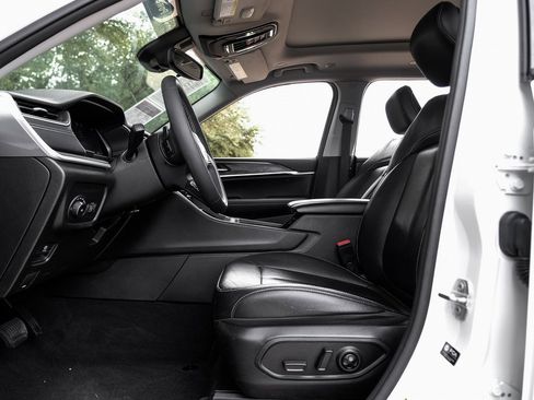 Used 2023 Jeep Grand Cherokee L Limited image 42