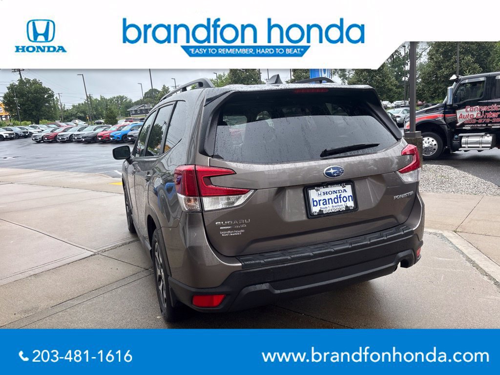 Used 2024 Subaru Forester Premium AWD/4WD image 4