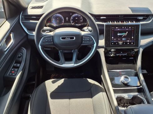 New 2026 Jeep Grand Cherokee L Laredo AWD/4WD image 4