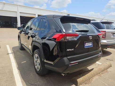 Used 2023 Toyota RAV4 LE image 5