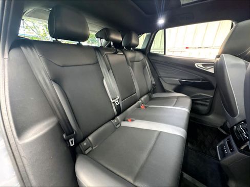 Used 2023 Volkswagen ID.4 Pro S Plus RWD image 28
