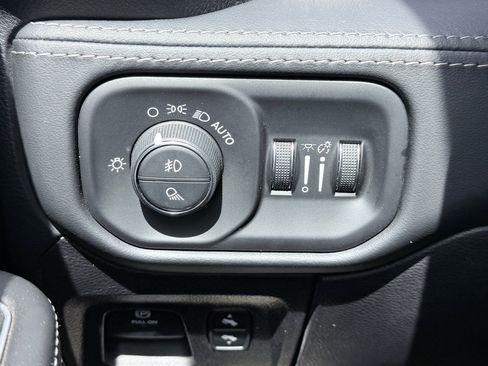 Used 2021 RAM 1500 Limited w/ Night Edition RWD image 11