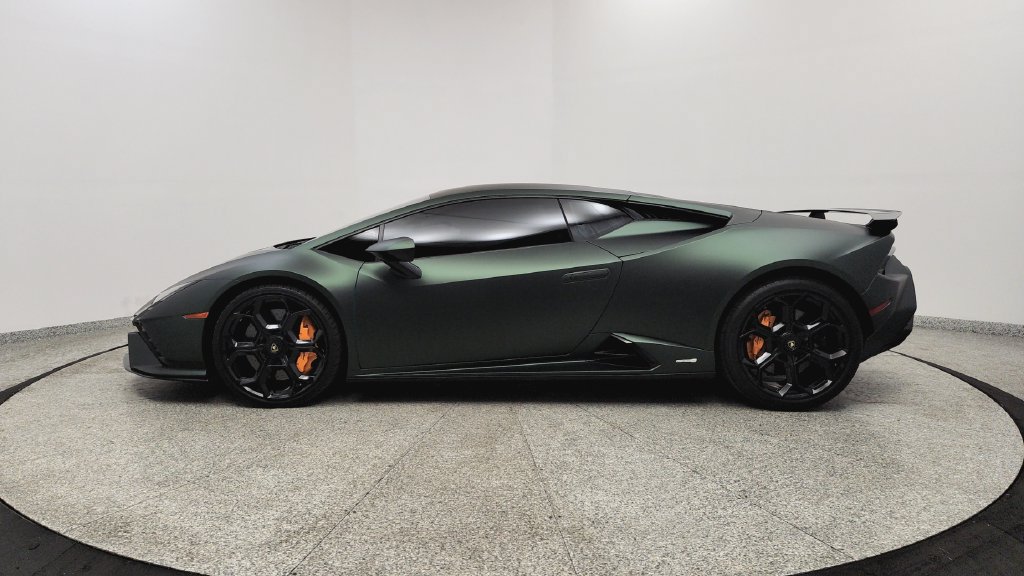 Used 2023 Lamborghini Huracan Tecnica RWD image 5