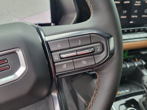 New 2026 GMC Canyon AT4 w/ AT4 Premium Package image 8