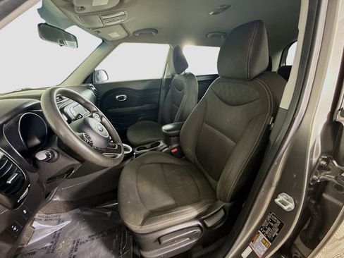 Used 2019 Kia Soul Base image 21
