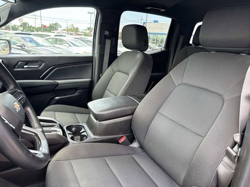Certified 2025 Chevrolet Colorado LT AWD/4WD image 17