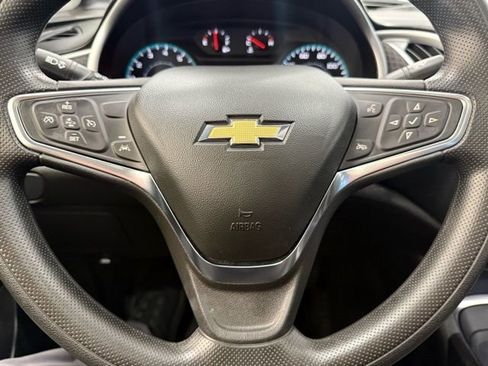 Used 2024 Chevrolet Malibu LT image 40