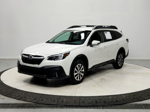Used 2021 Subaru Outback Premium image 3